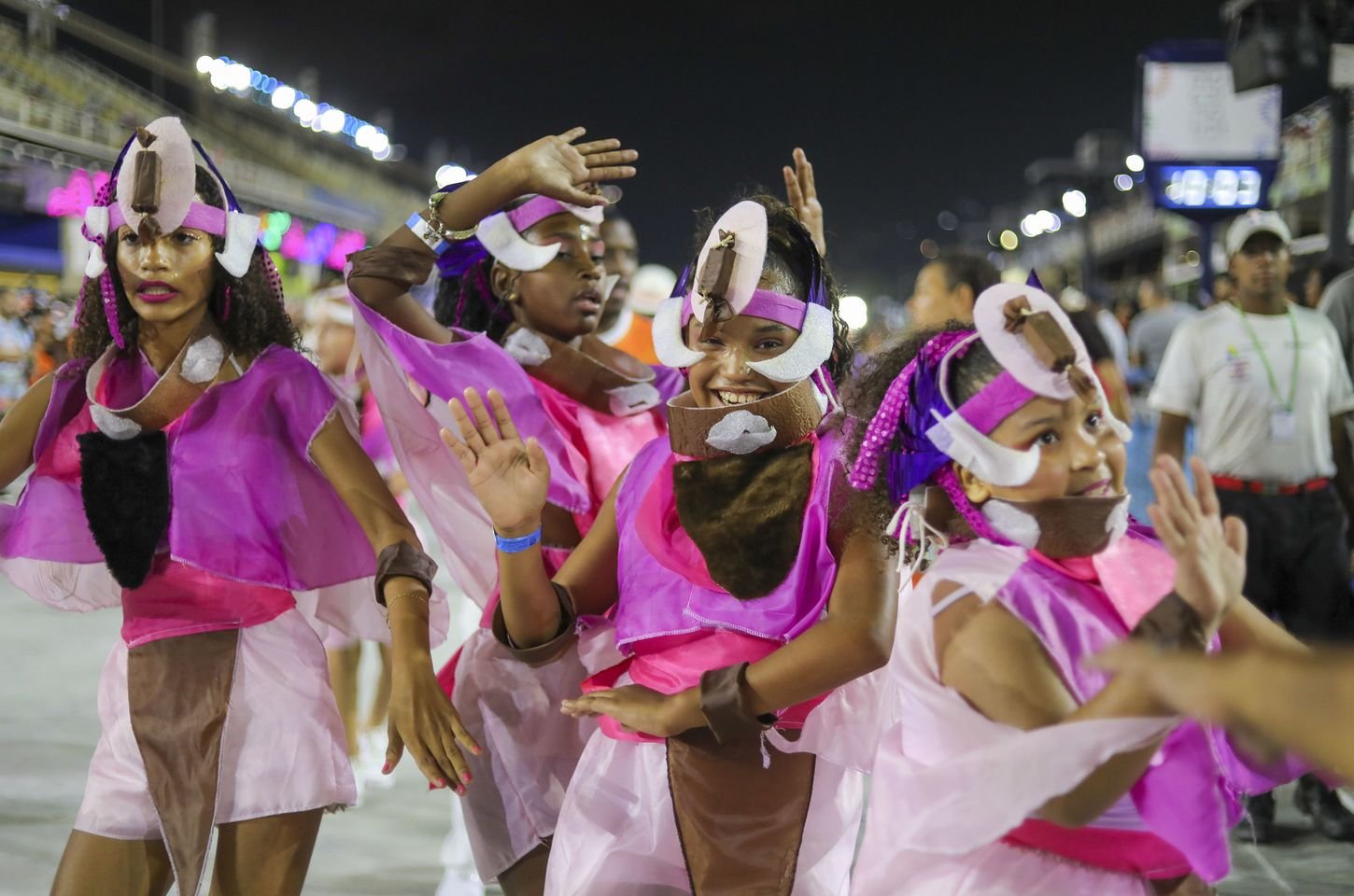 Escolas de samba mirins ganham mais dias de desfile no carnaval 2026