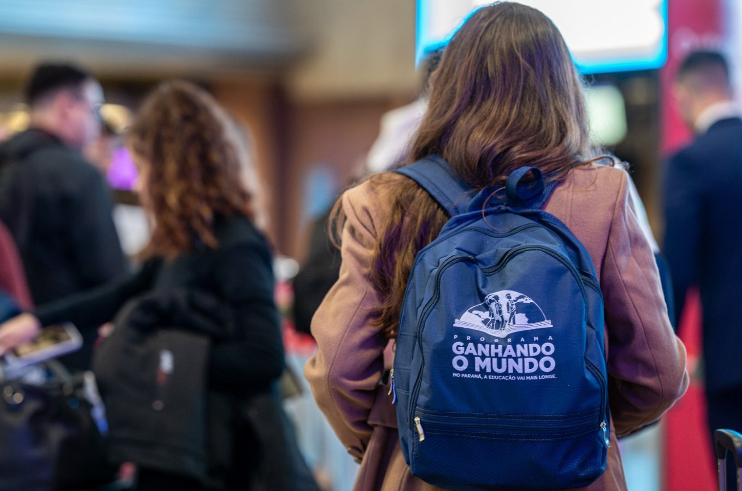 Estudantes do Paraná retornam do Reino Unido pelo programa Ganhando o Mundo