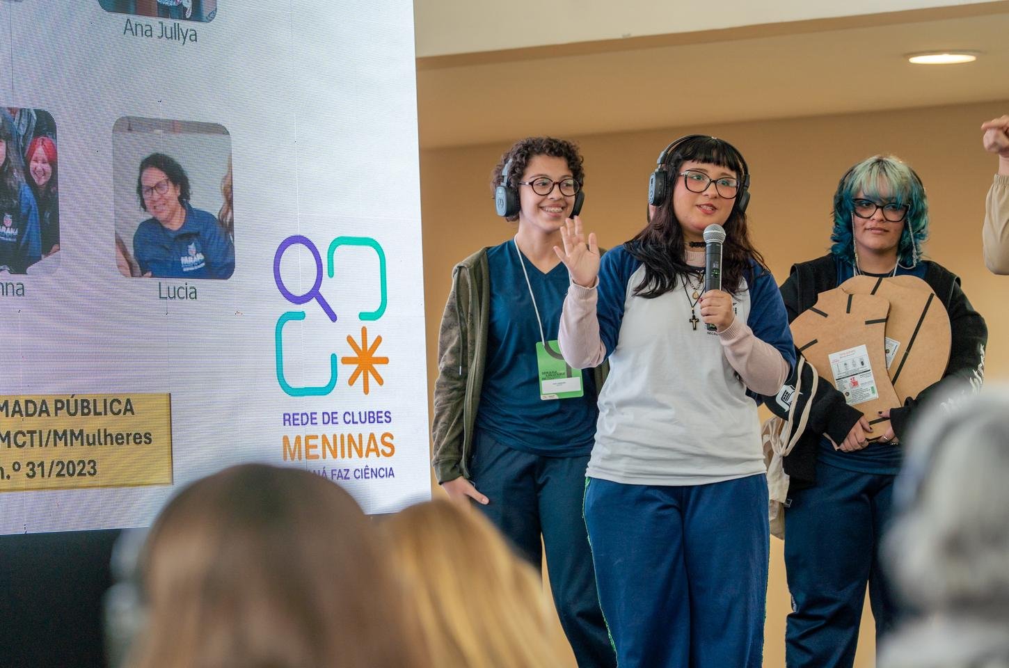 Estudantes paranaenses protagonizam semana de ciência e inovação em Curitiba