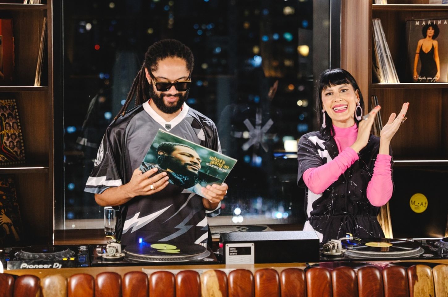 Evandro Okàne no Música que Não Toca por Aí: memória e afeto em 5 discos