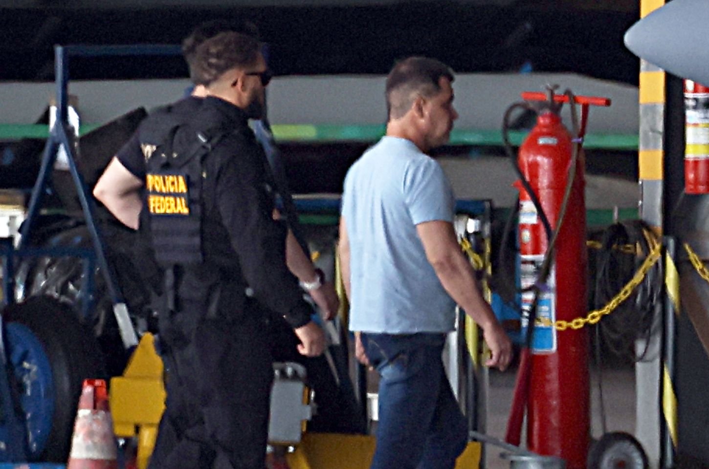 Ex-diretor da PRF é transferido para Brasília após fuga para o Paraguai