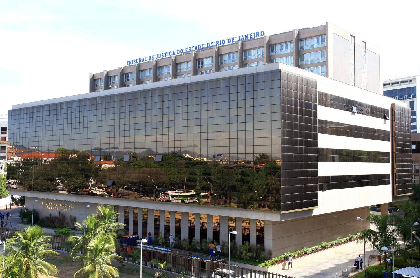 Ex-policial militar é condenado por assassinato de bicheiro no Rio