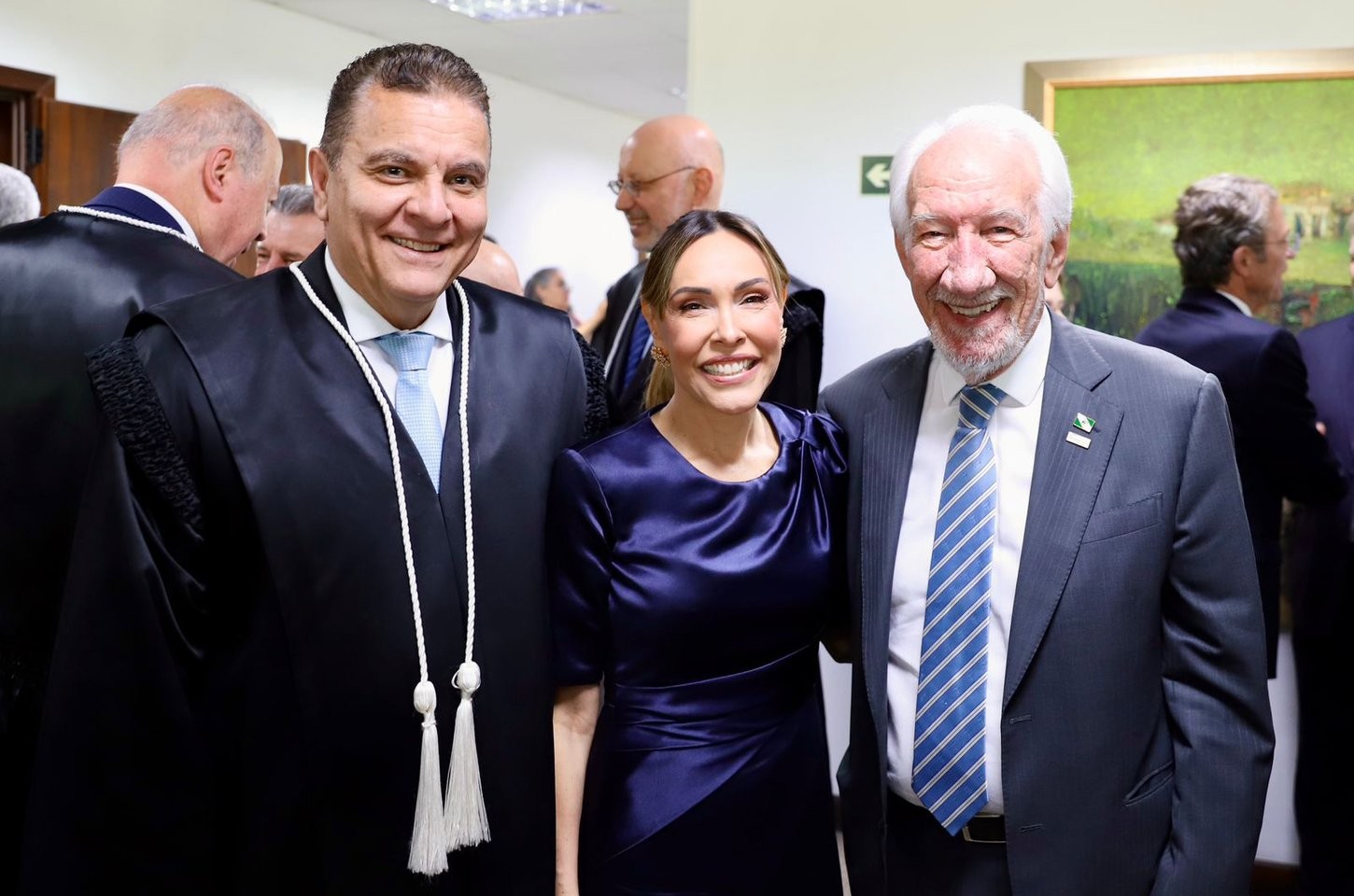 Ex-procuradora-geral do Estado toma posse como desembargadora no TJPR