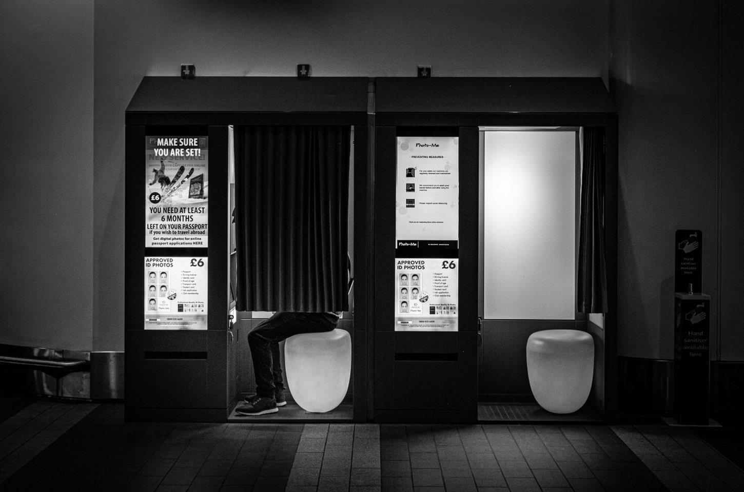 Falha em cabine fotográfica expõe imagens de clientes na web