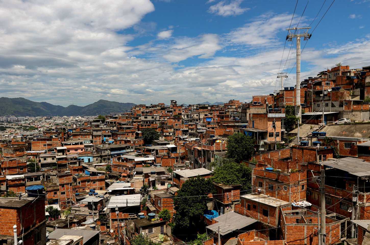 Favelas brasileiras quase triplicam de tamanho em 40 anos, aponta estudo