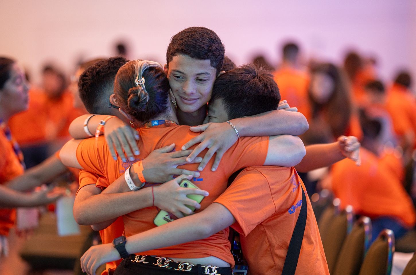 Feira científica reúne jovens talentos do Paraná em Foz do Iguaçu