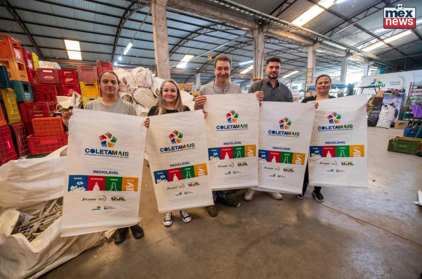 Feira verde de Apucarana troca sacolas antigas por novas, reforça sustentabilidade