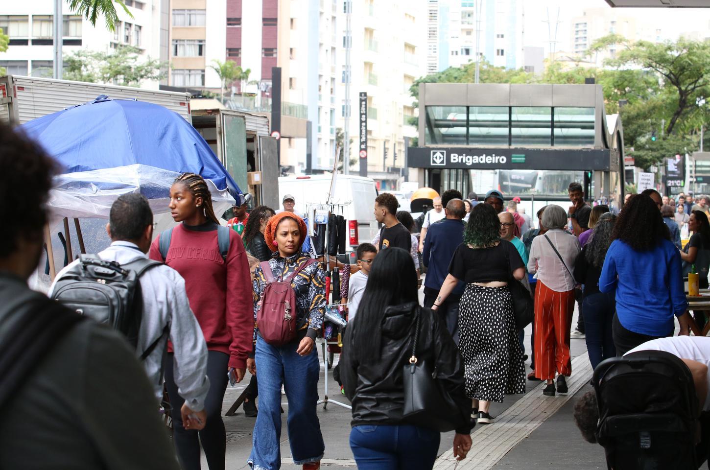 Feminicídios em São Paulo batem recorde em 2025, enquanto homicídios caem
