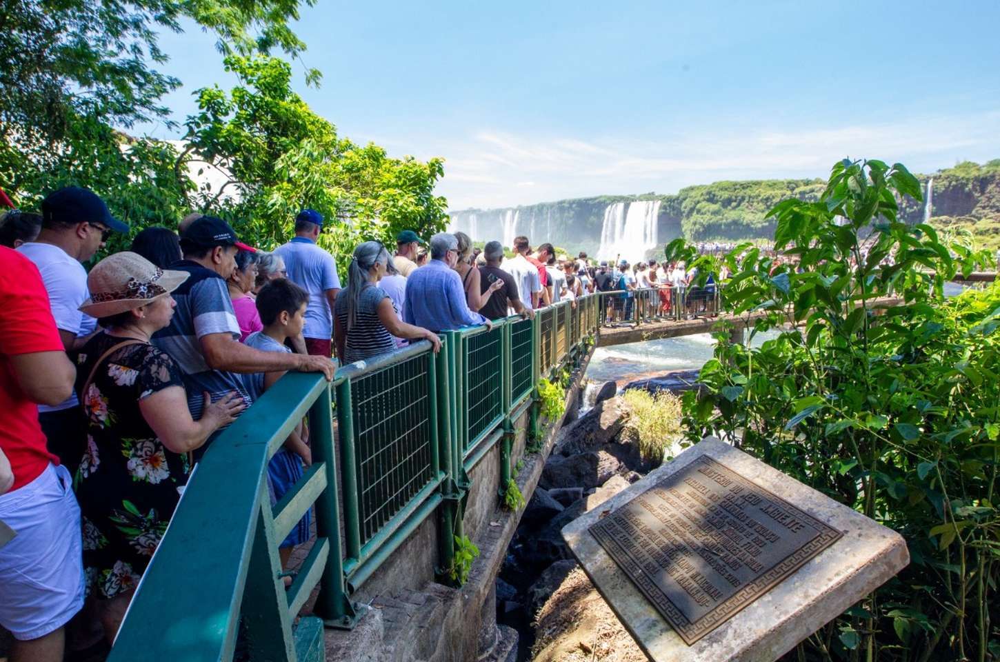 Feriadão da Páscoa impulsiona turismo e economia do Paraná