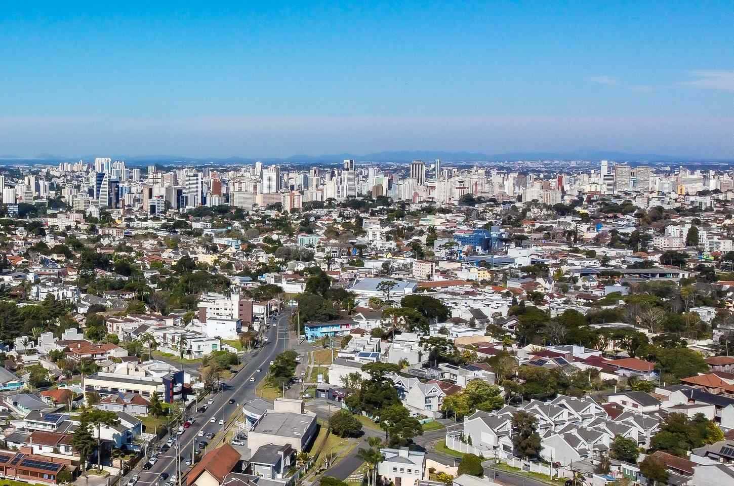 Fevereiro no Paraná teve verão típico com chuva irregular e calor dentro da média