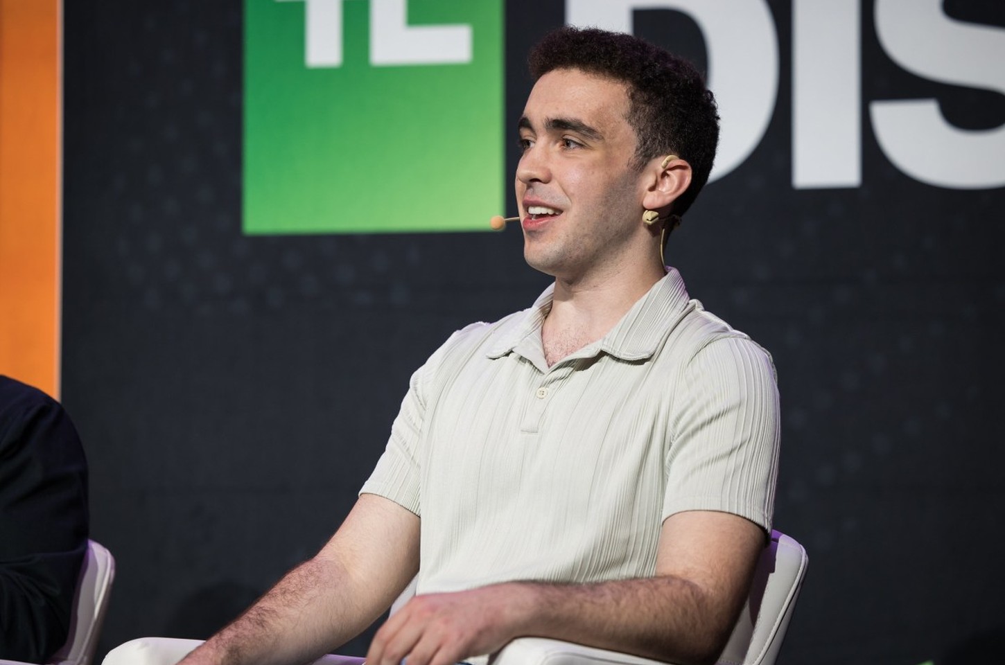 Fizz: app social anônimo expande globalmente e conquista topo das paradas