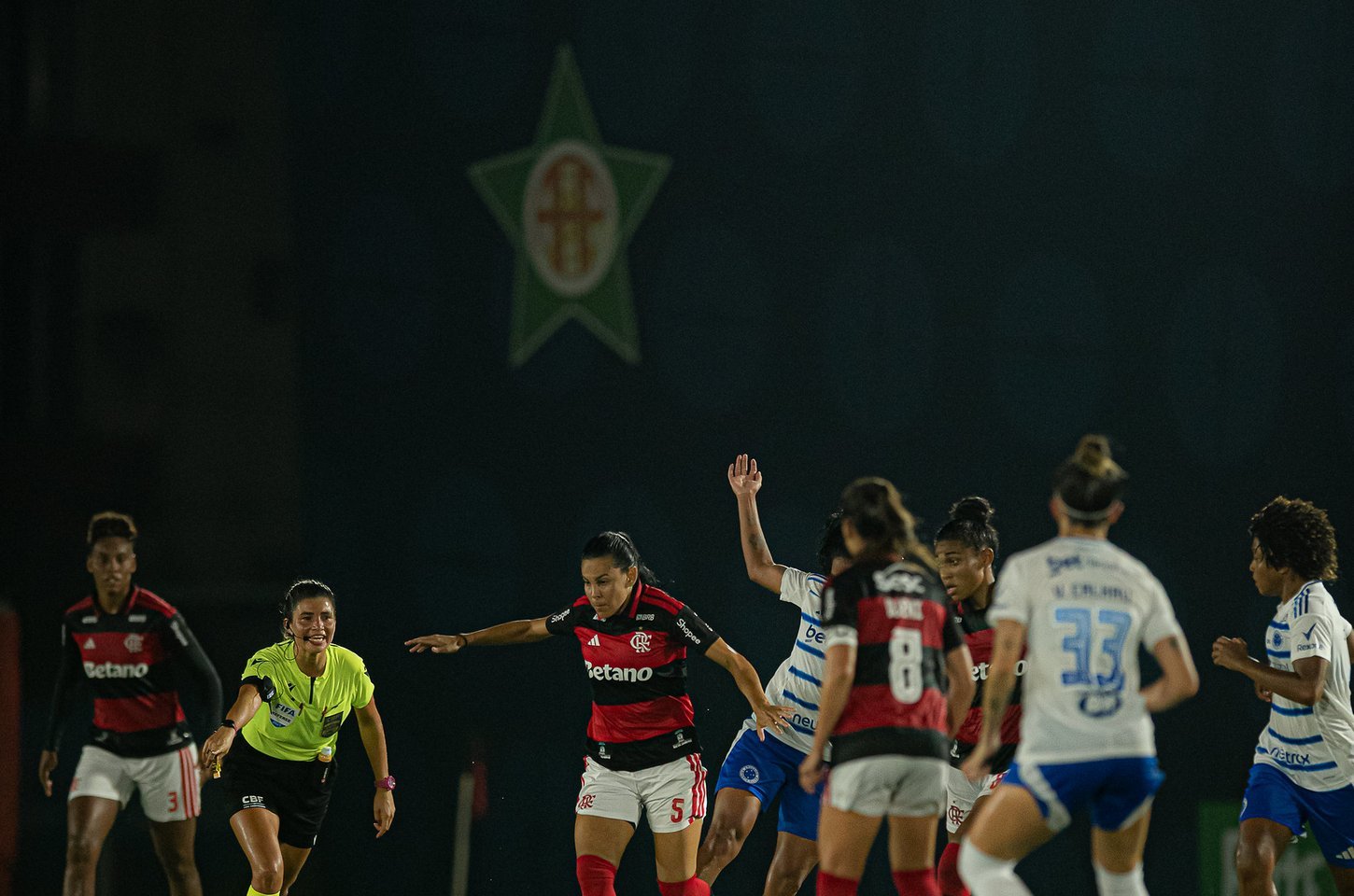 Flamengo e Cruzeiro empatam na abertura da 4ª rodada do Brasileirão Feminino