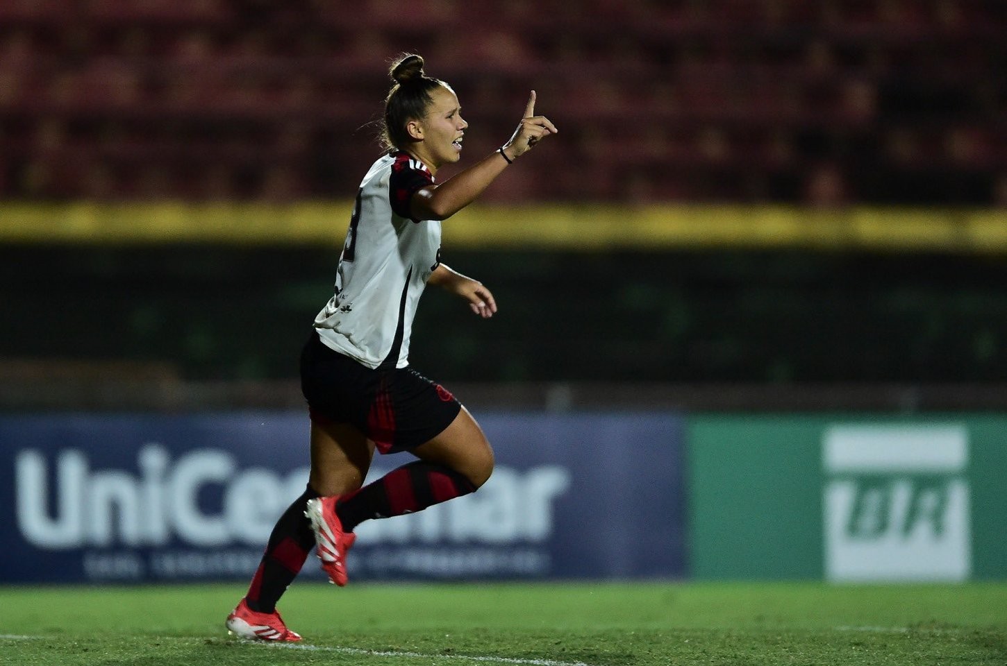 Flamengo e Grêmio decidem a Copinha Feminina neste sábado no Pacaembu