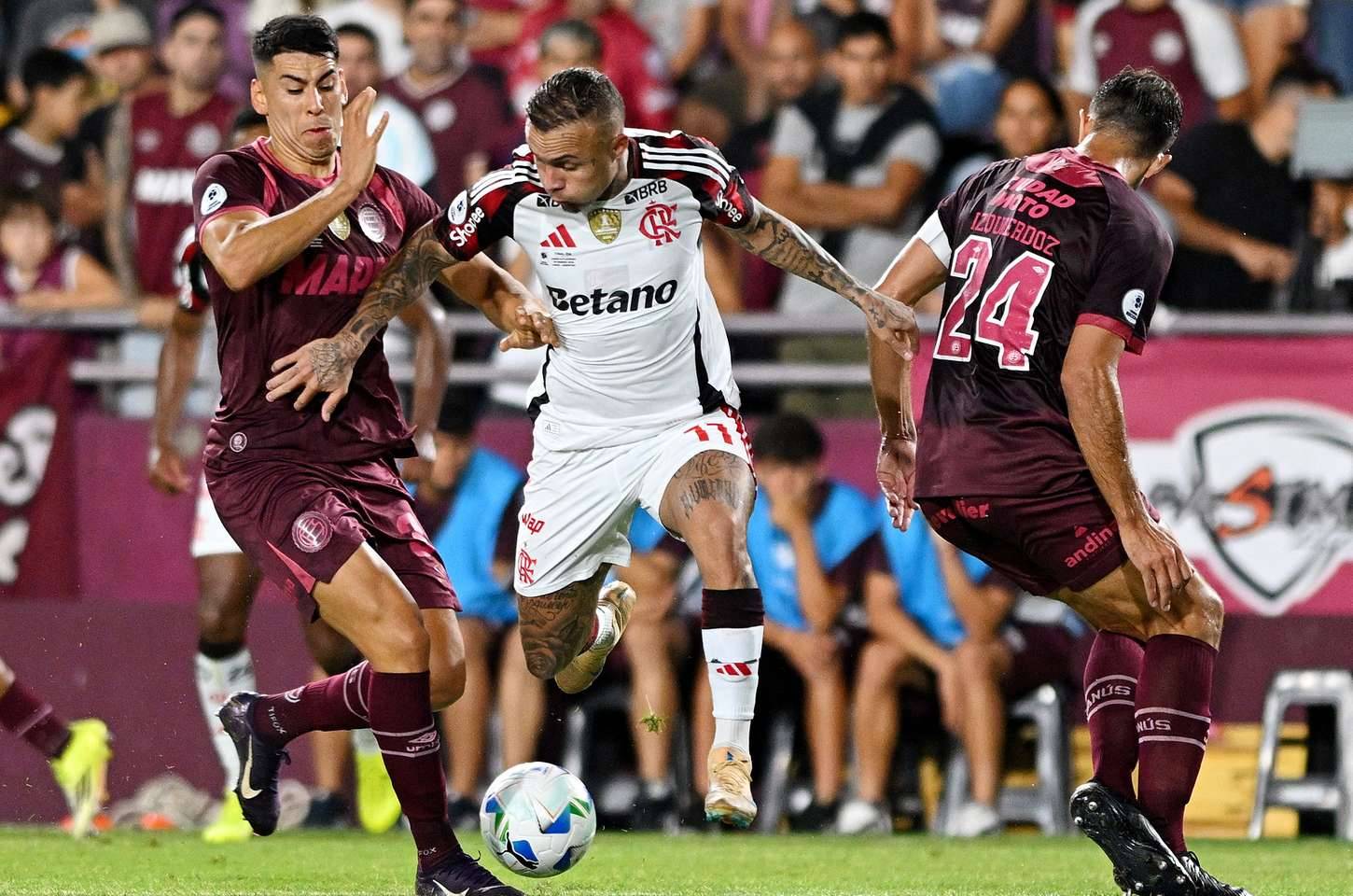 Flamengo leva virada e perde para o Lanús na Recopa Sul-Americana