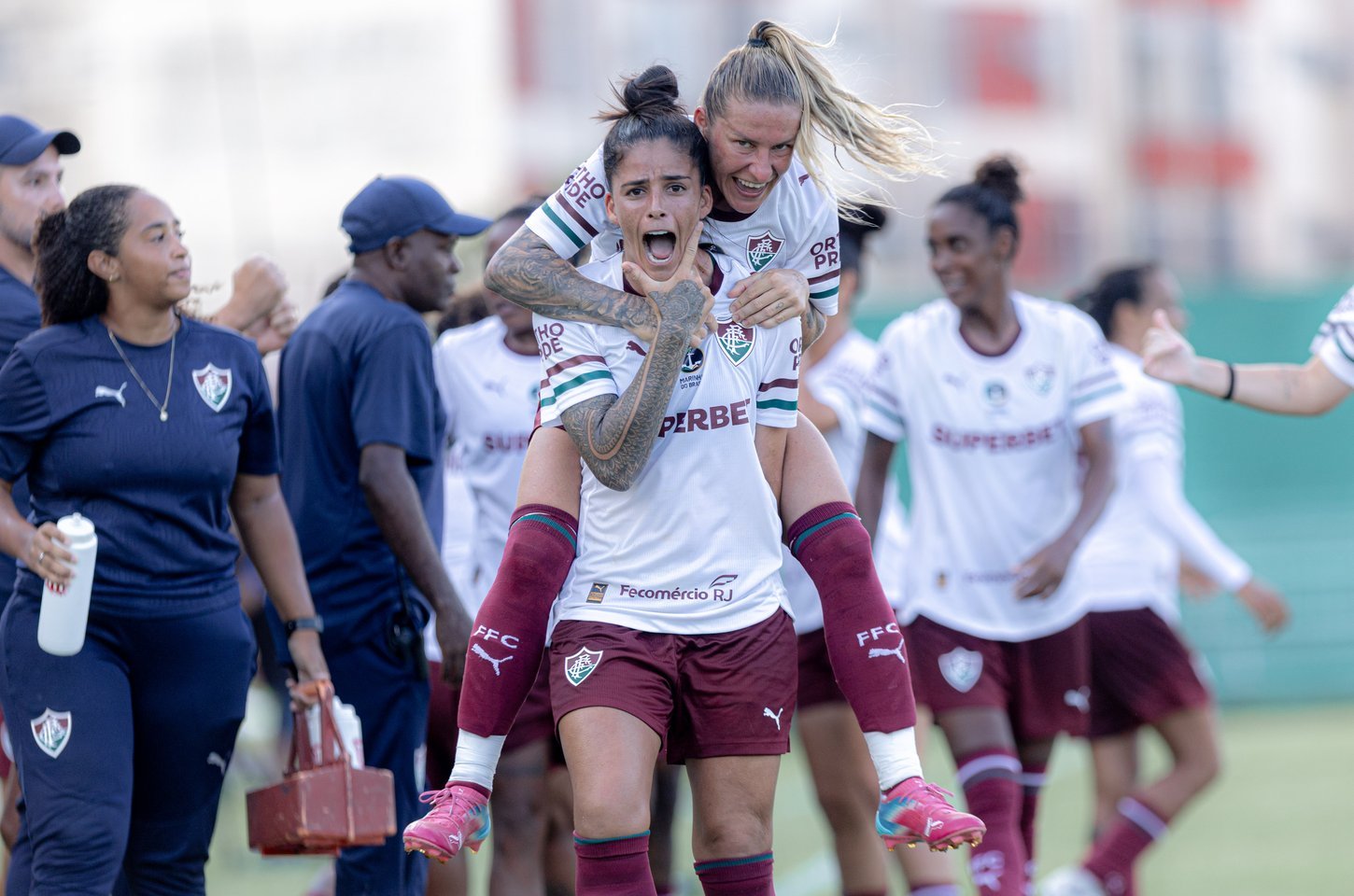 Fluminense vence Vitória nos acréscimos na estreia da Série A1 feminina