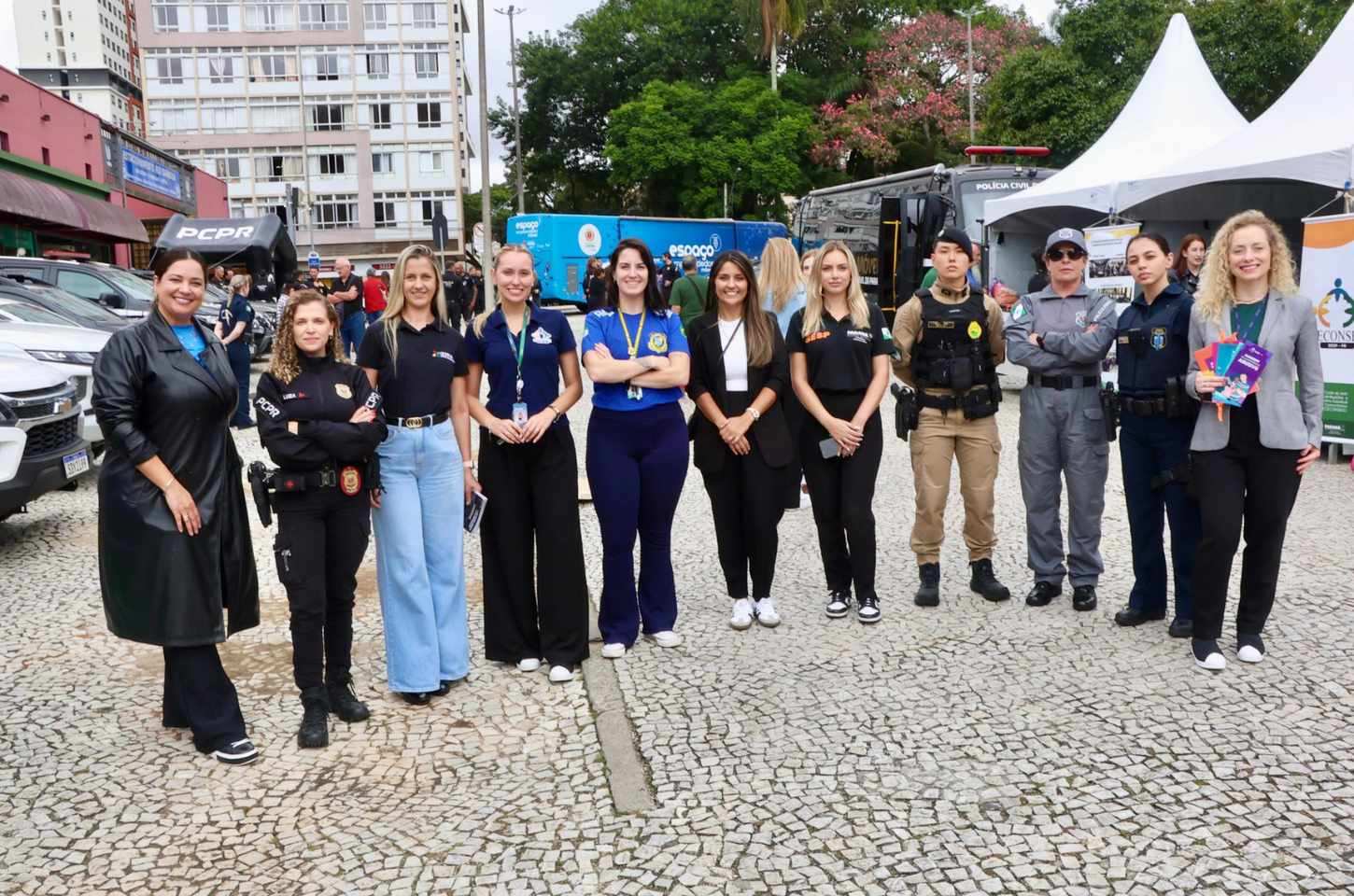 Forças de segurança do Paraná orientam sobre violência contra mulher em Curitiba