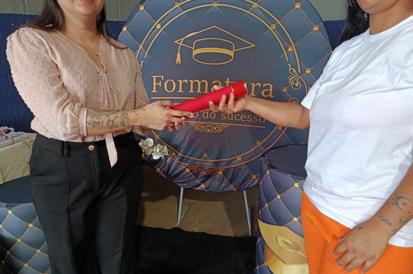 Formatura na prisão: 346 detentos concluem estudos e cursos no Paraná