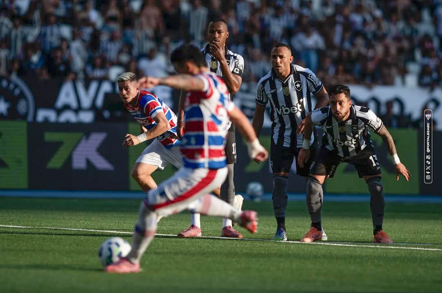 Fortaleza e Ceará caem para a Série B em final dramático do Brasileirão