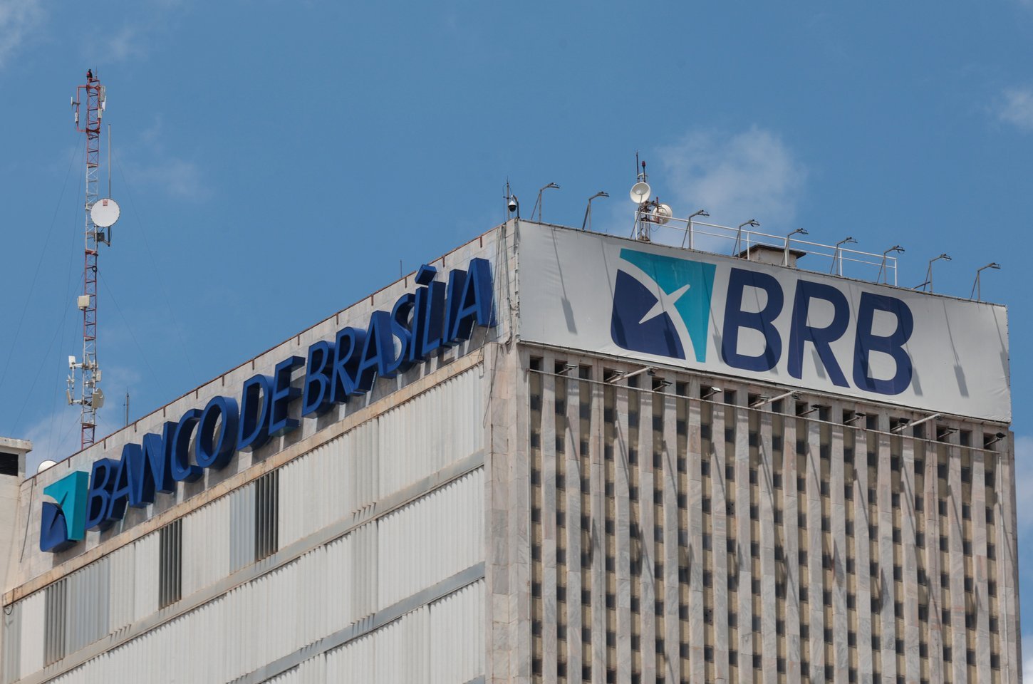 GDF propõe uso de imóveis públicos para reforçar caixa do BRB