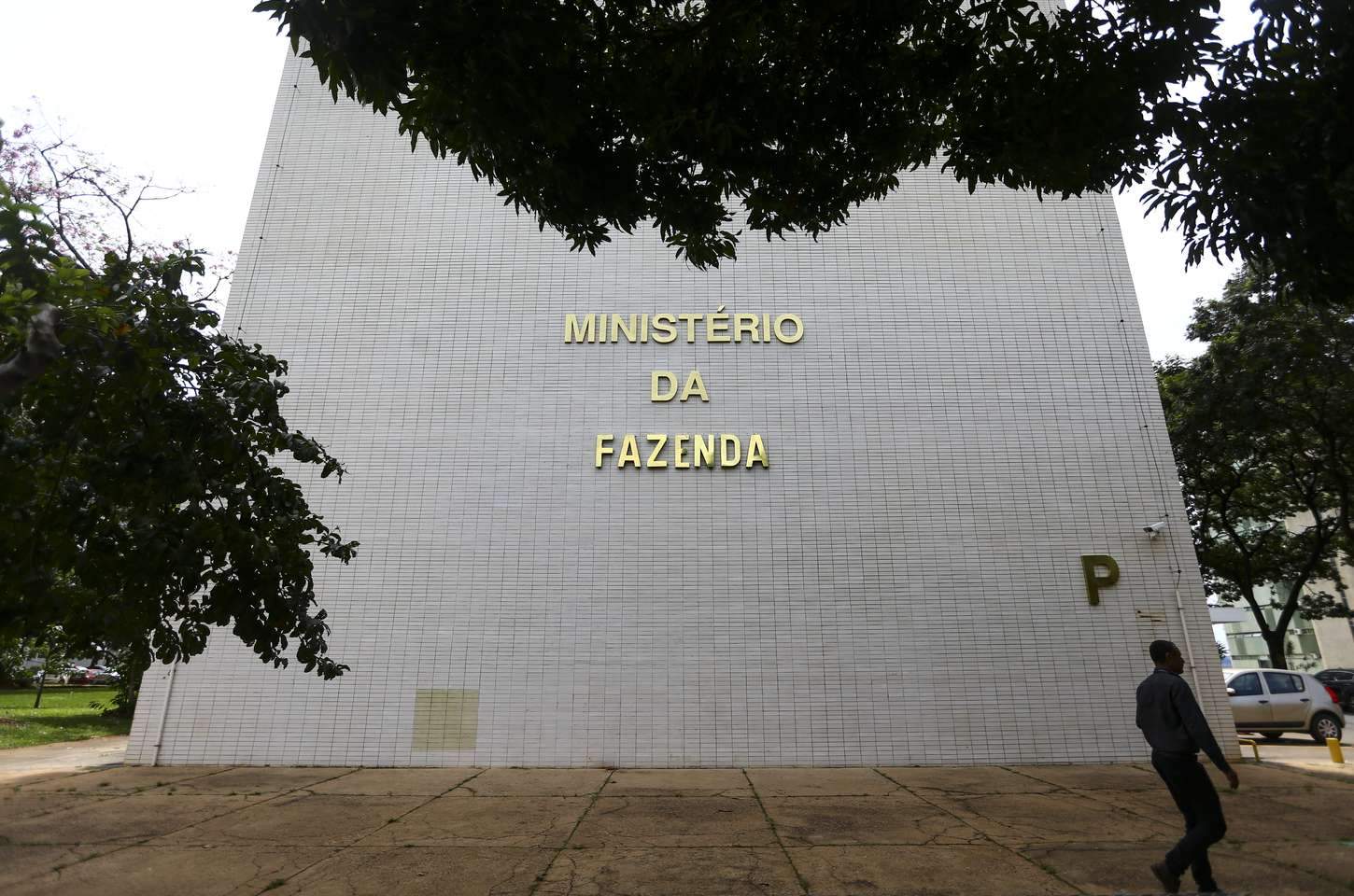 Golpe do Novo Desenrola Brasil: site falso promete 'limpar nome' em 5 dias