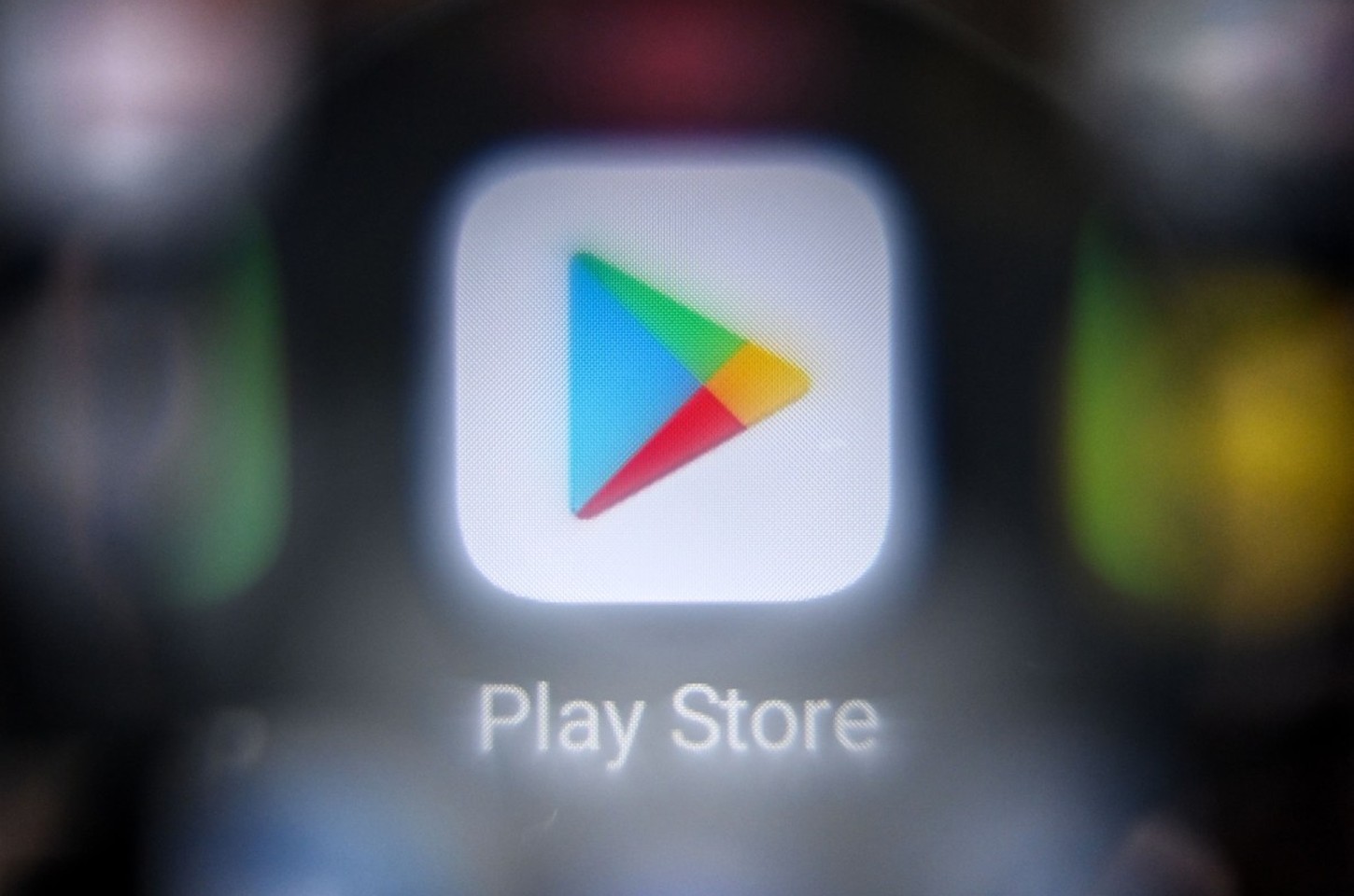 Google facilita instalação de apps fora da Play Store após batalha antitruste