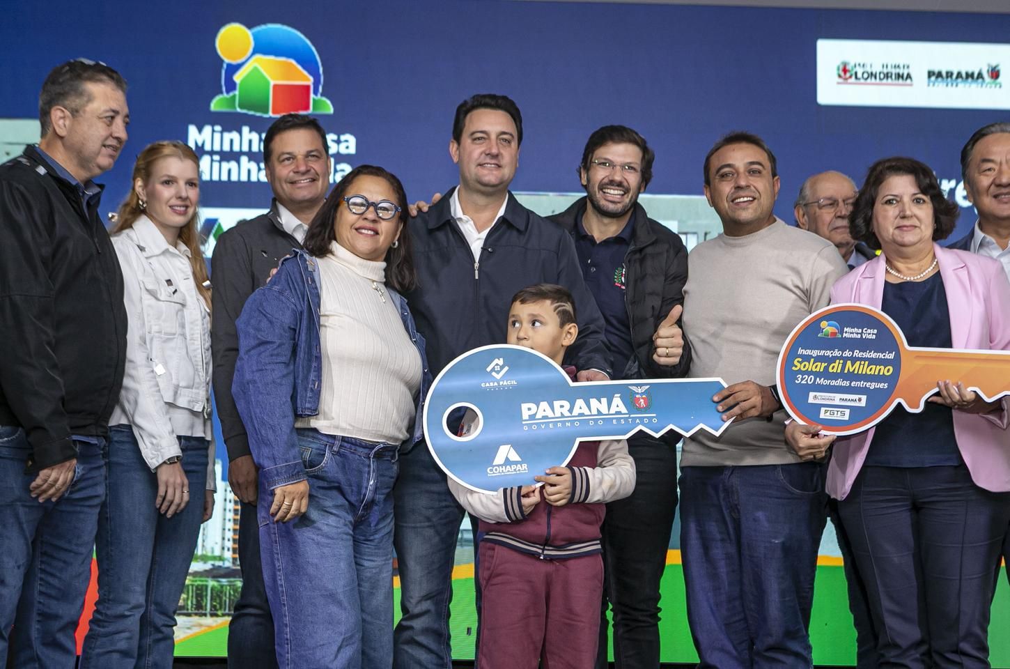 Governador entrega residencial com 320 unidades em Londrina pelo Casa Fácil Paraná