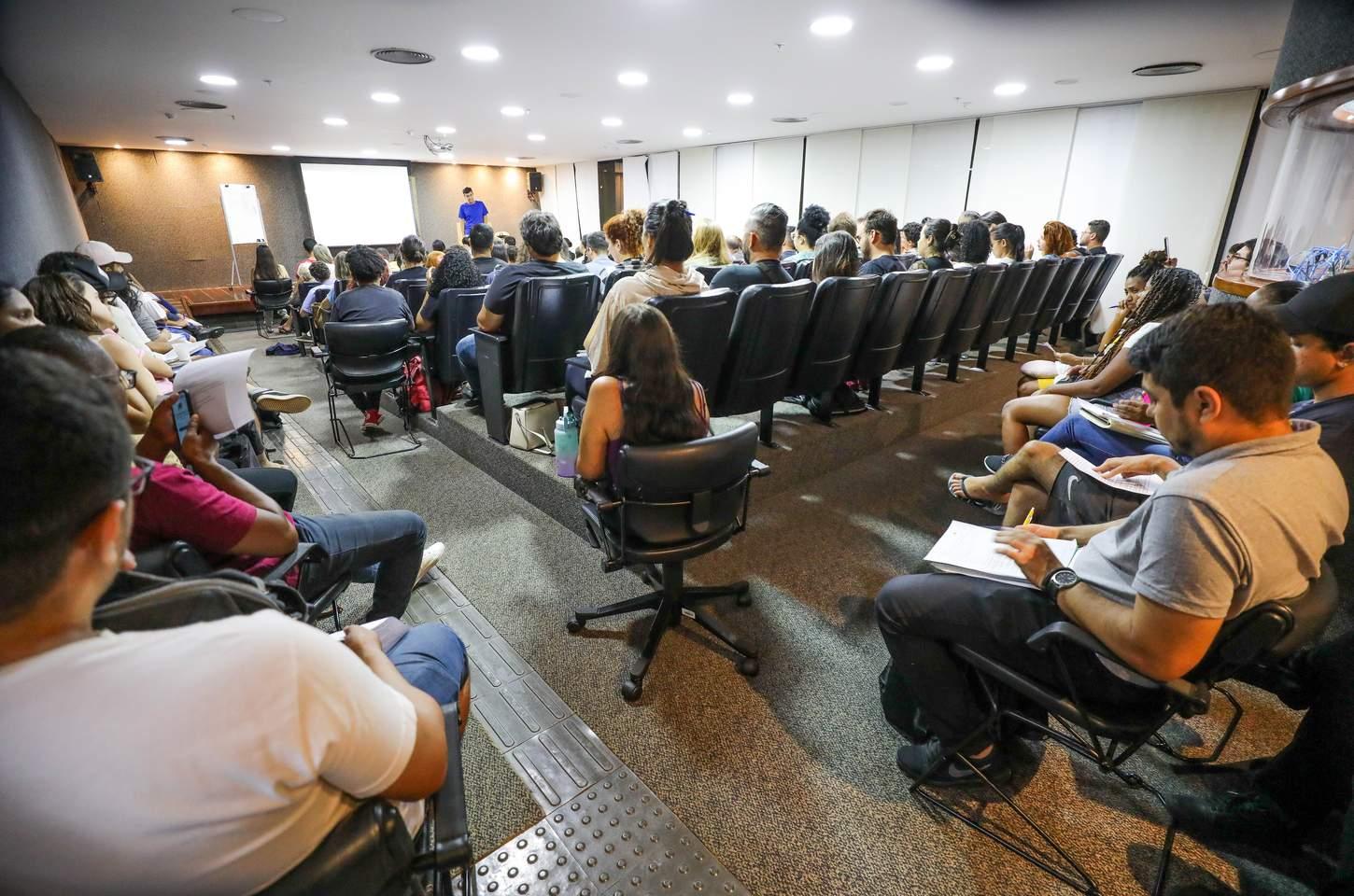 Governo autoriza nomeação de 303 aprovados no CNU para órgãos federais