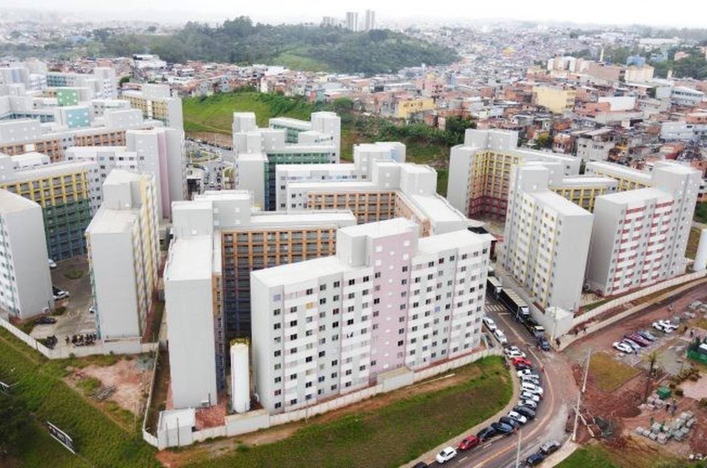 Governo de São Paulo entrega 234 moradias em Embu das Artes