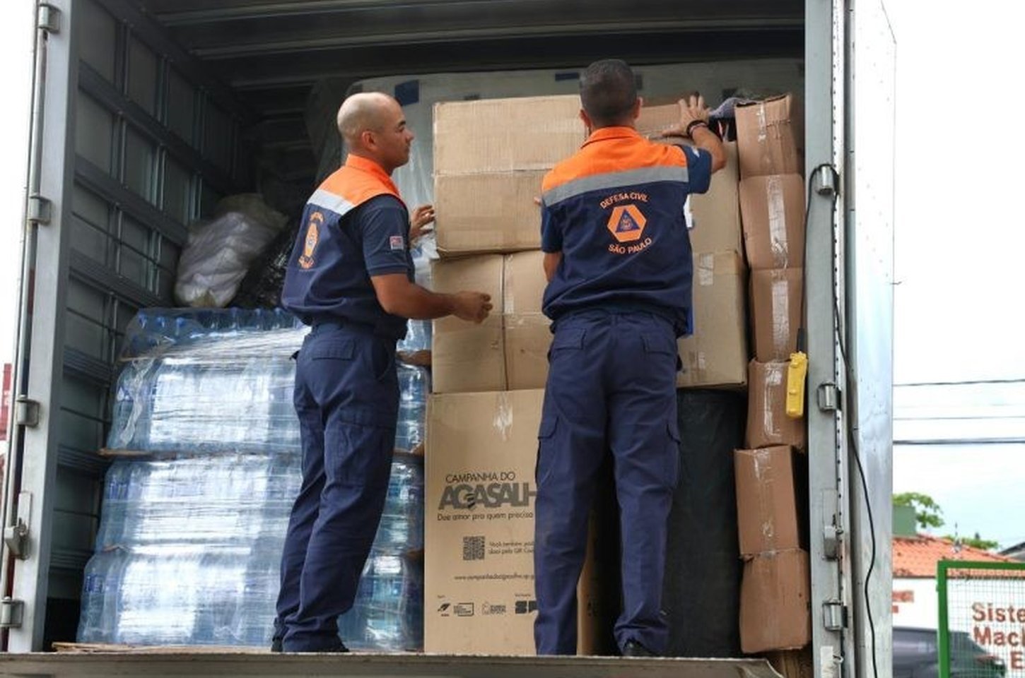 Governo de São Paulo envia ajuda humanitária a cidades atingidas por chuvas