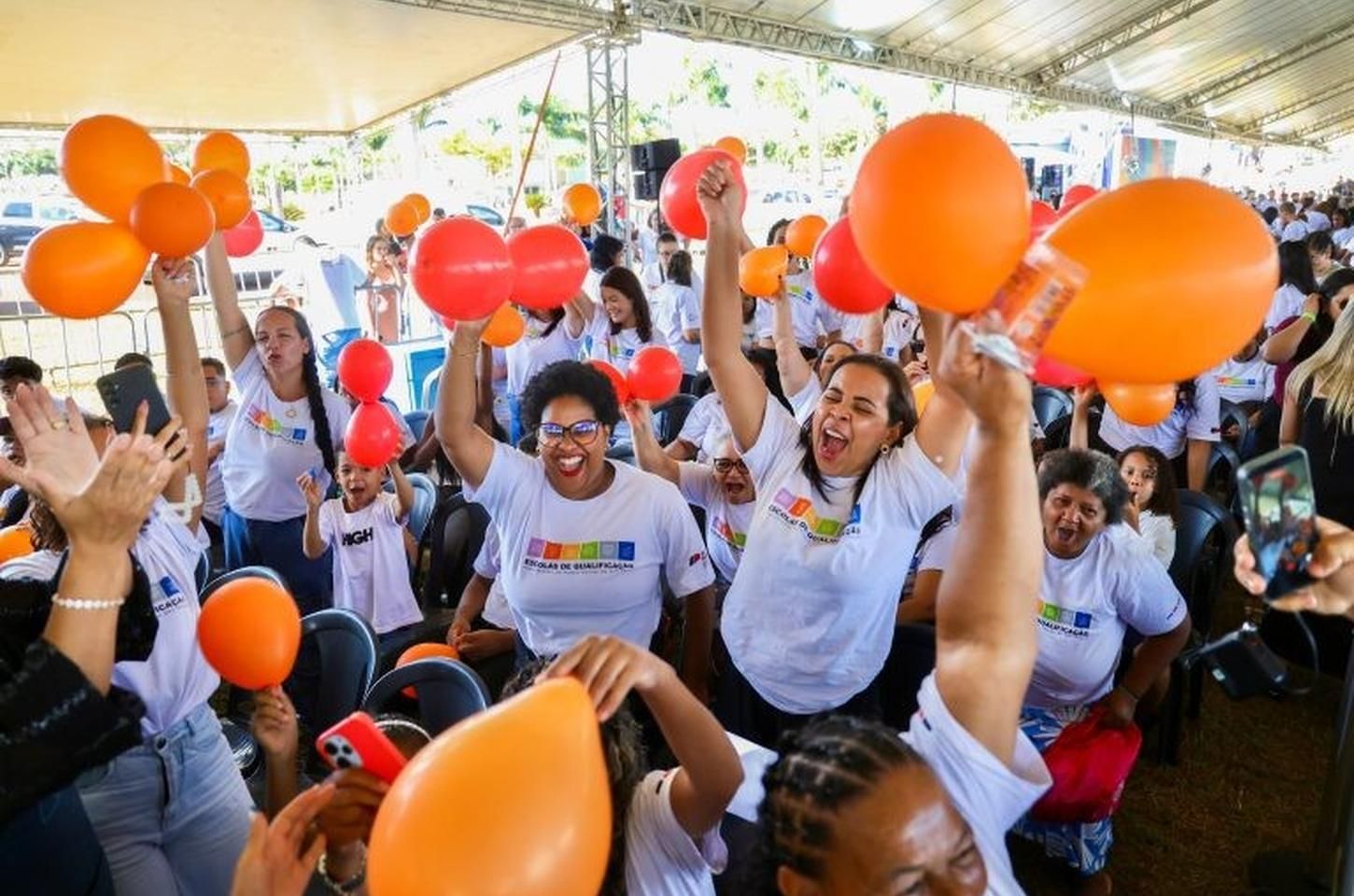 Governo de SP certifica 808 alunos do Caminho da Capacitação e encerra nona Caravana 3D em Barrinha