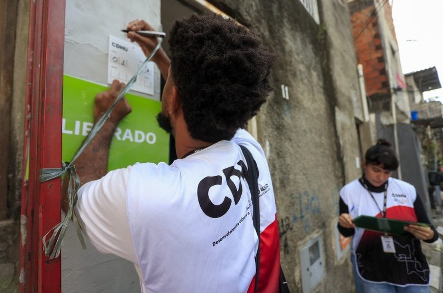 Governo de SP intensifica ações de apoio a famílias atingidas por explosão no Jaguaré