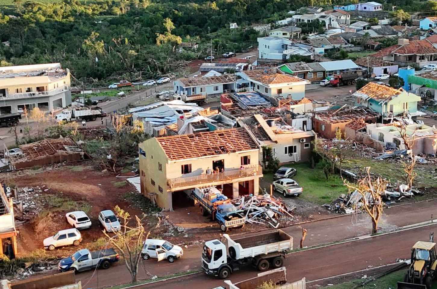 Governo destina R$ 50 milhões para reconstrução de Rio Bonito do Iguaçu