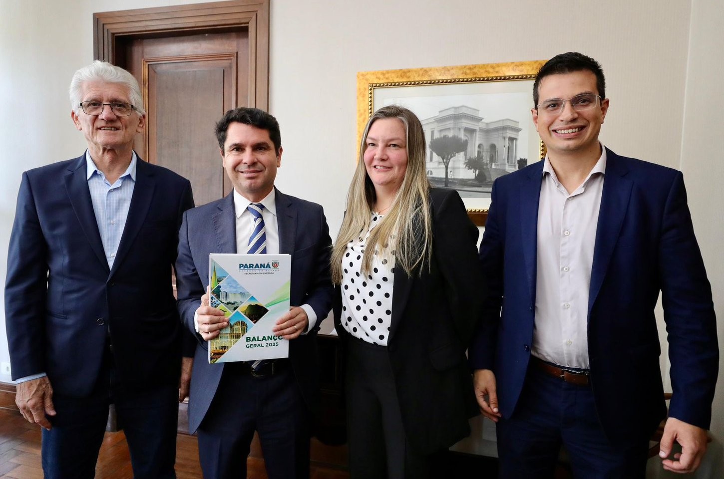 Governo do Paraná entrega prestação de contas de 2025 à Assembleia Legislativa