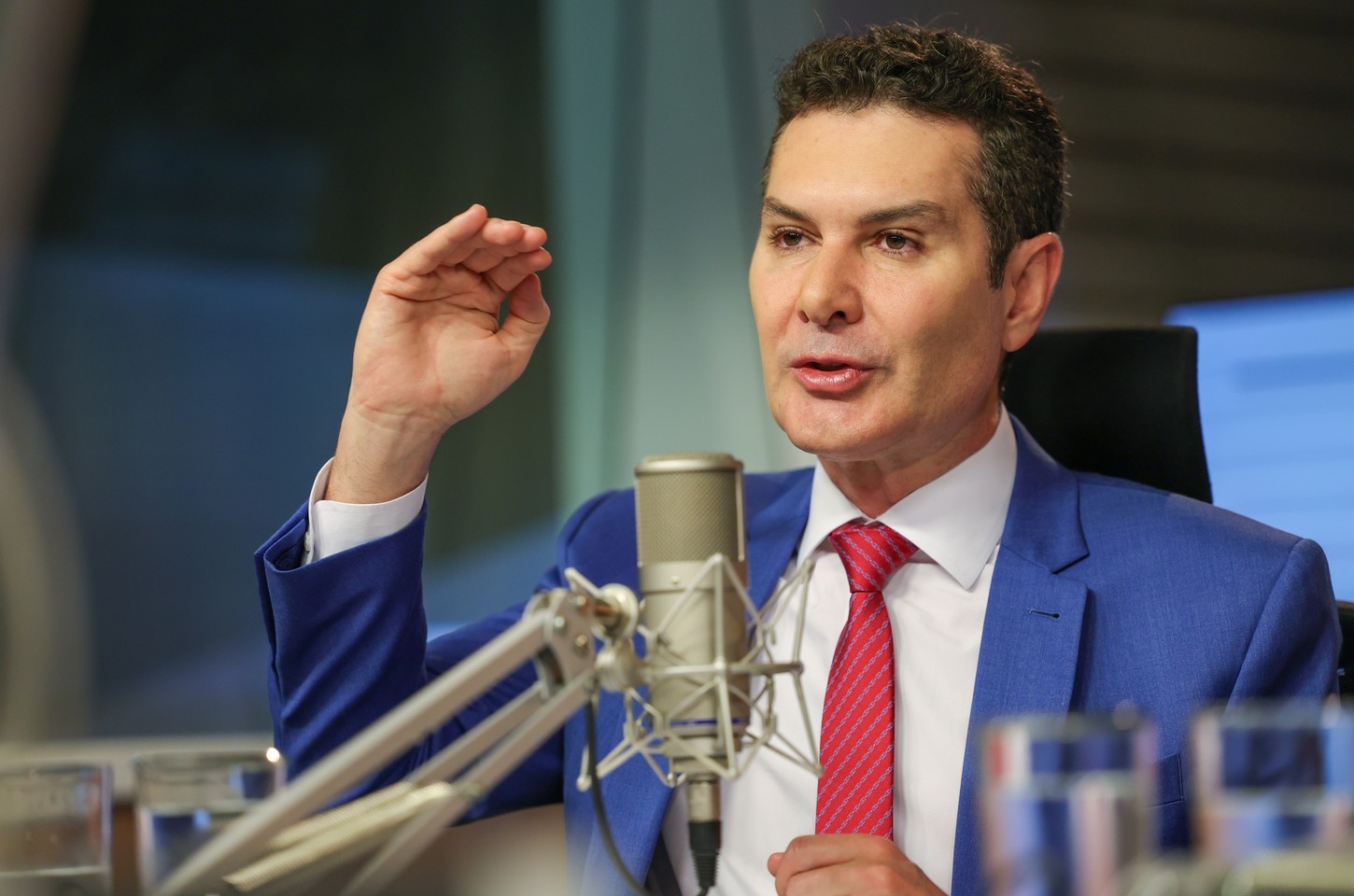 Governo federal investe R$ 4 bilhões em transporte público do Recife