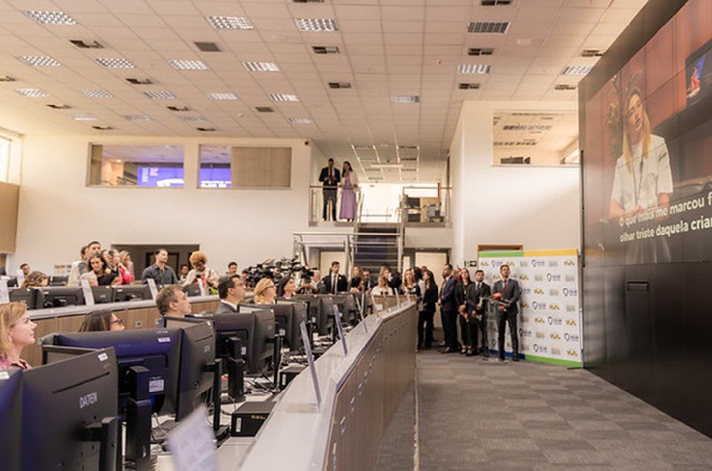 Governo lança centro nacional para combater violência contra a mulher