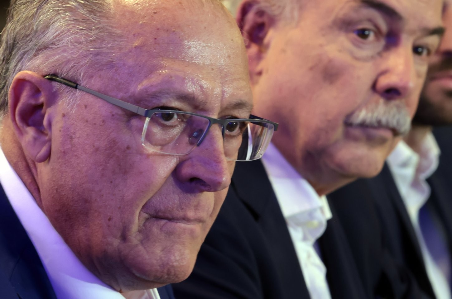 Governo prepara novo plano para setores afetados por tarifas dos EUA