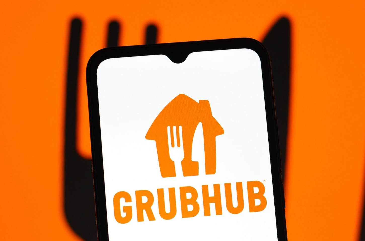 Grubhub elimina taxas para pedidos acima de US$ 50 em nova estratégia competitiva