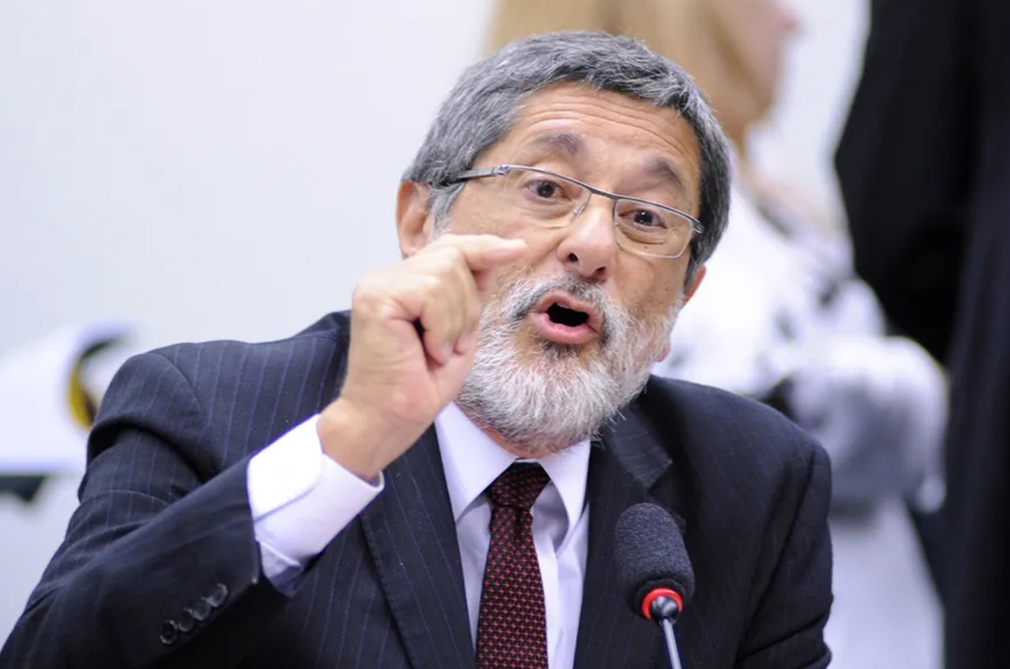 Guerra e petróleo expõem vulnerabilidade energética do Brasil