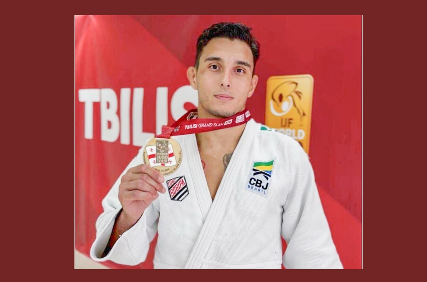 Guilherme Schimidt conquista bronze no Grand Slam de Tbilisi