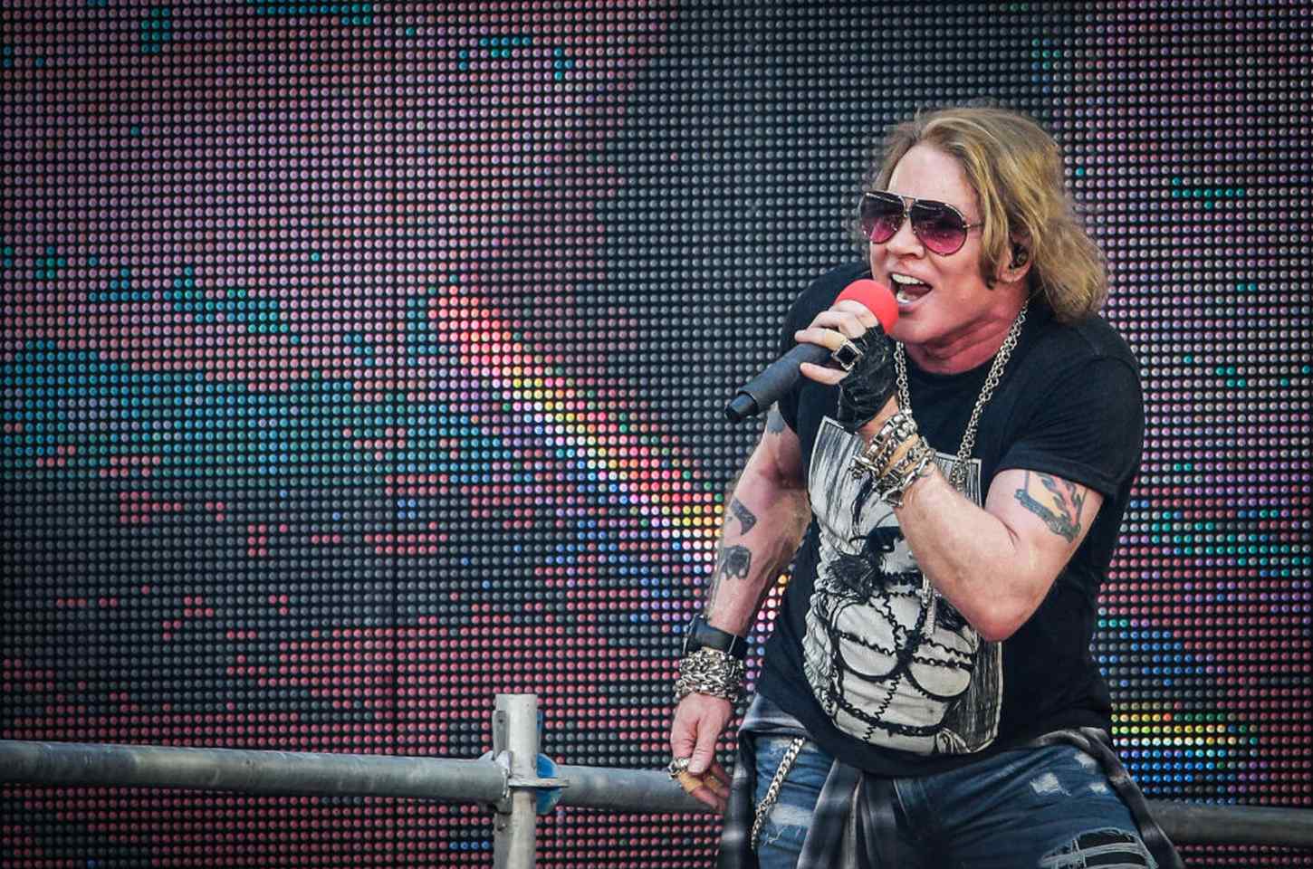 Guns N' Roses retorna ao Brasil em 2026 com turnê por oito cidades