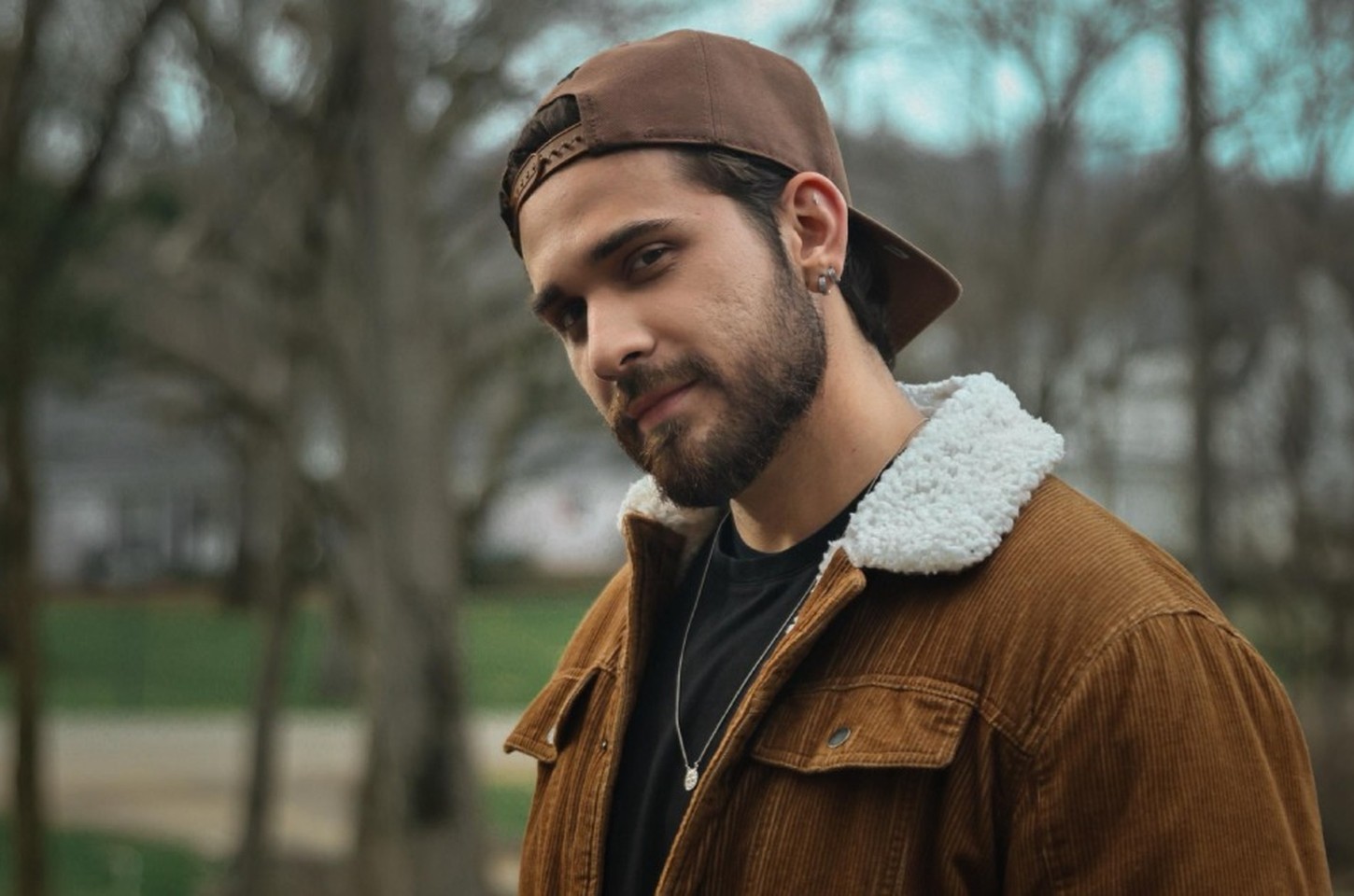 Gustavo Mioto lança primeiro single em inglês e mira mercado internacional