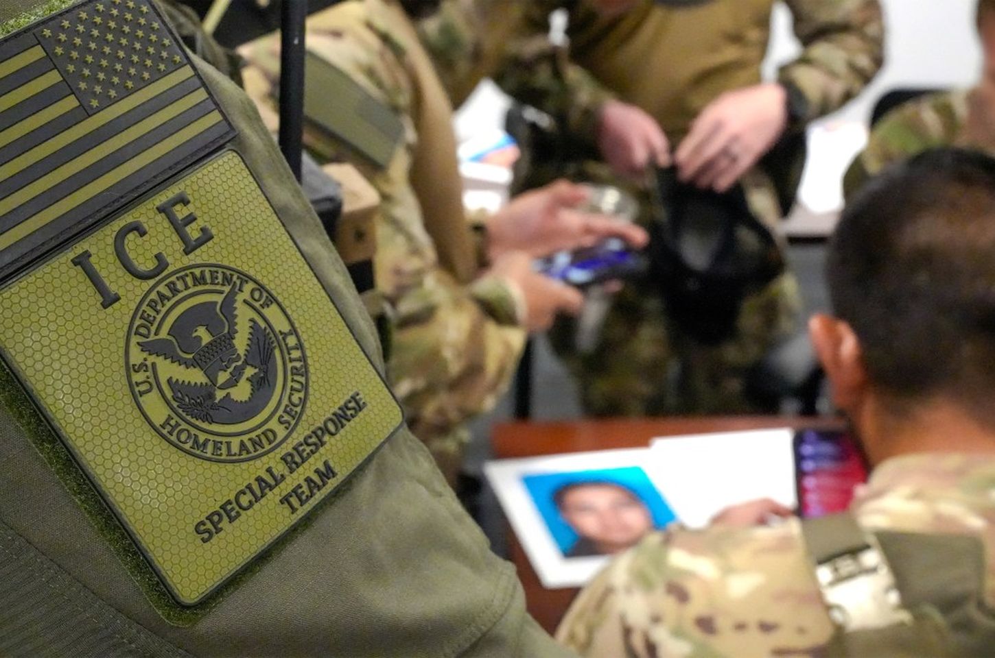 Hackers vazam dados de contratos do DHS com gigantes da tecnologia