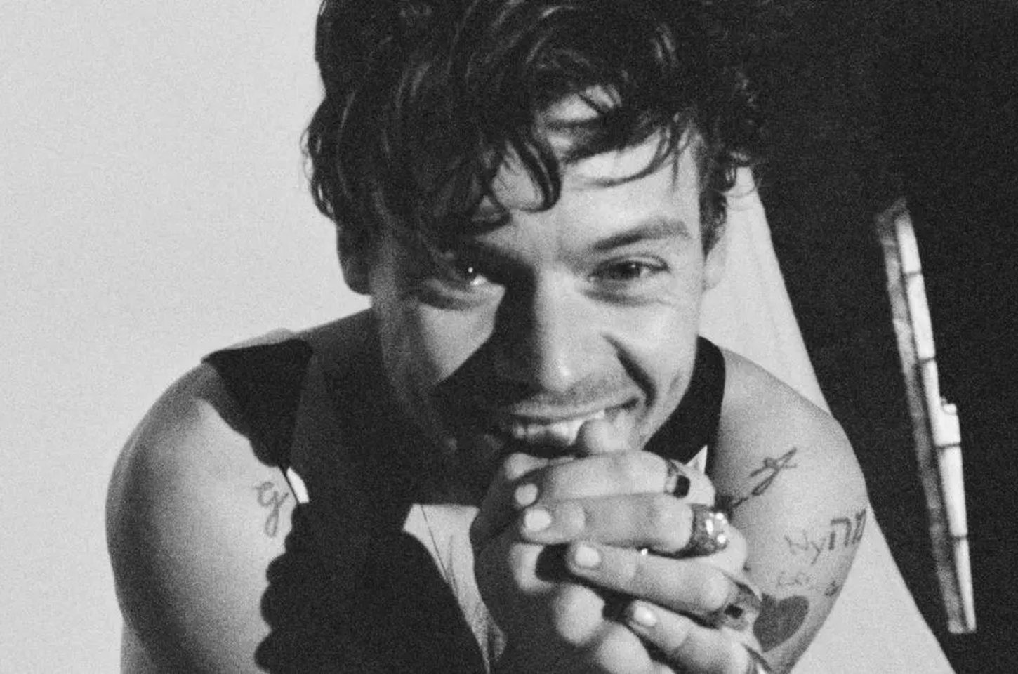 Harry Styles desconecta: sem Instagram no celular e foco na saúde mental