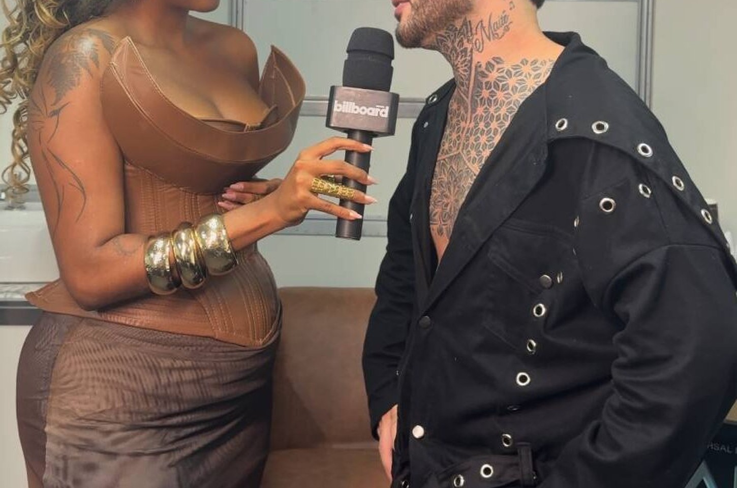 Hitmaker atinge 6 bilhões de streams e celebra com homenagem emocionante