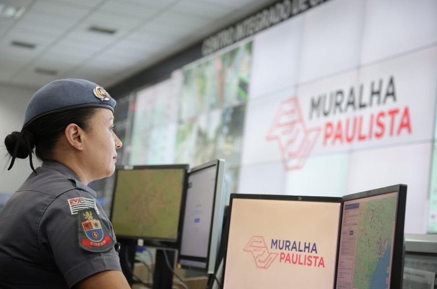 Homem Aranha é preso no Centro de SP após escalar prédios para furtos