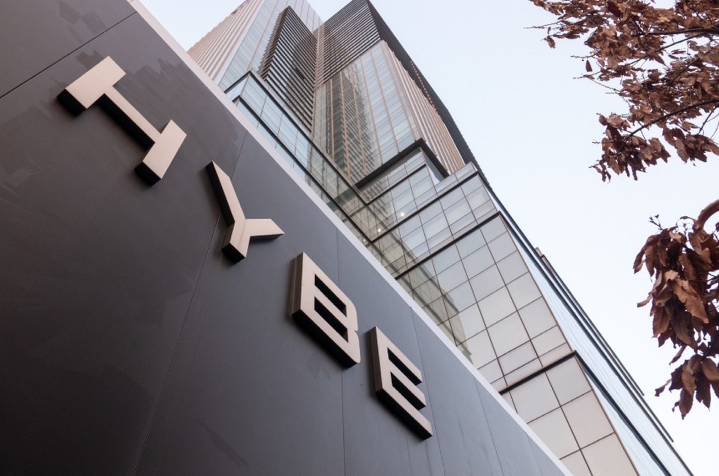 HYBE bate recorde de lucro com K-pop e sobe no ranking global