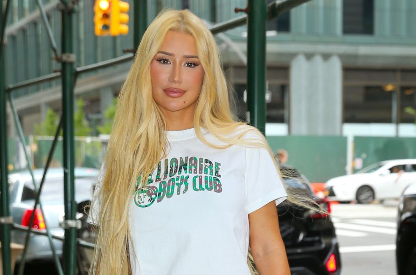 Iggy Azalea anuncia fim da carreira no rap após disputa por royalties