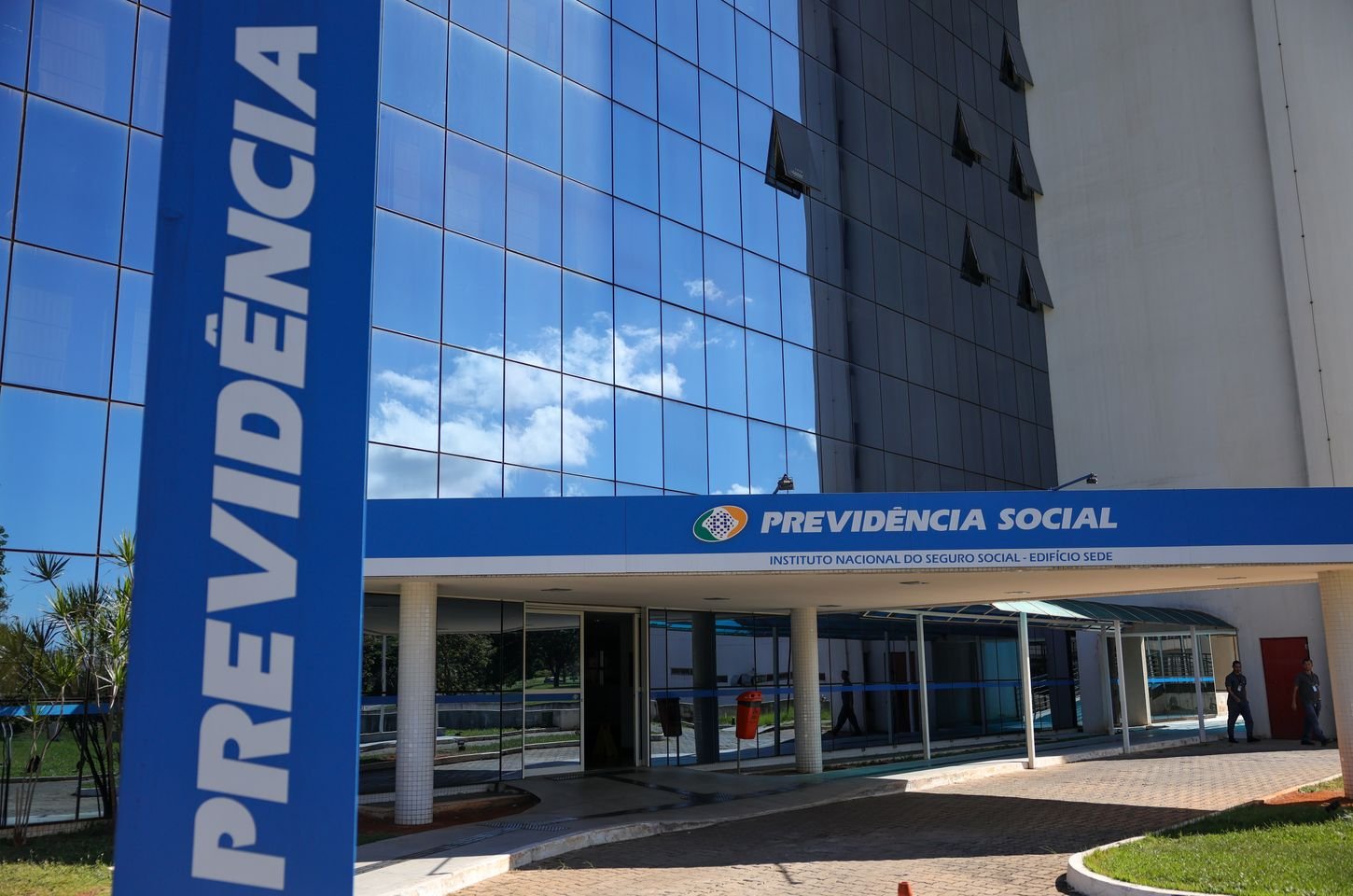 INSS suspende novos empréstimos consignados do C6 Consig