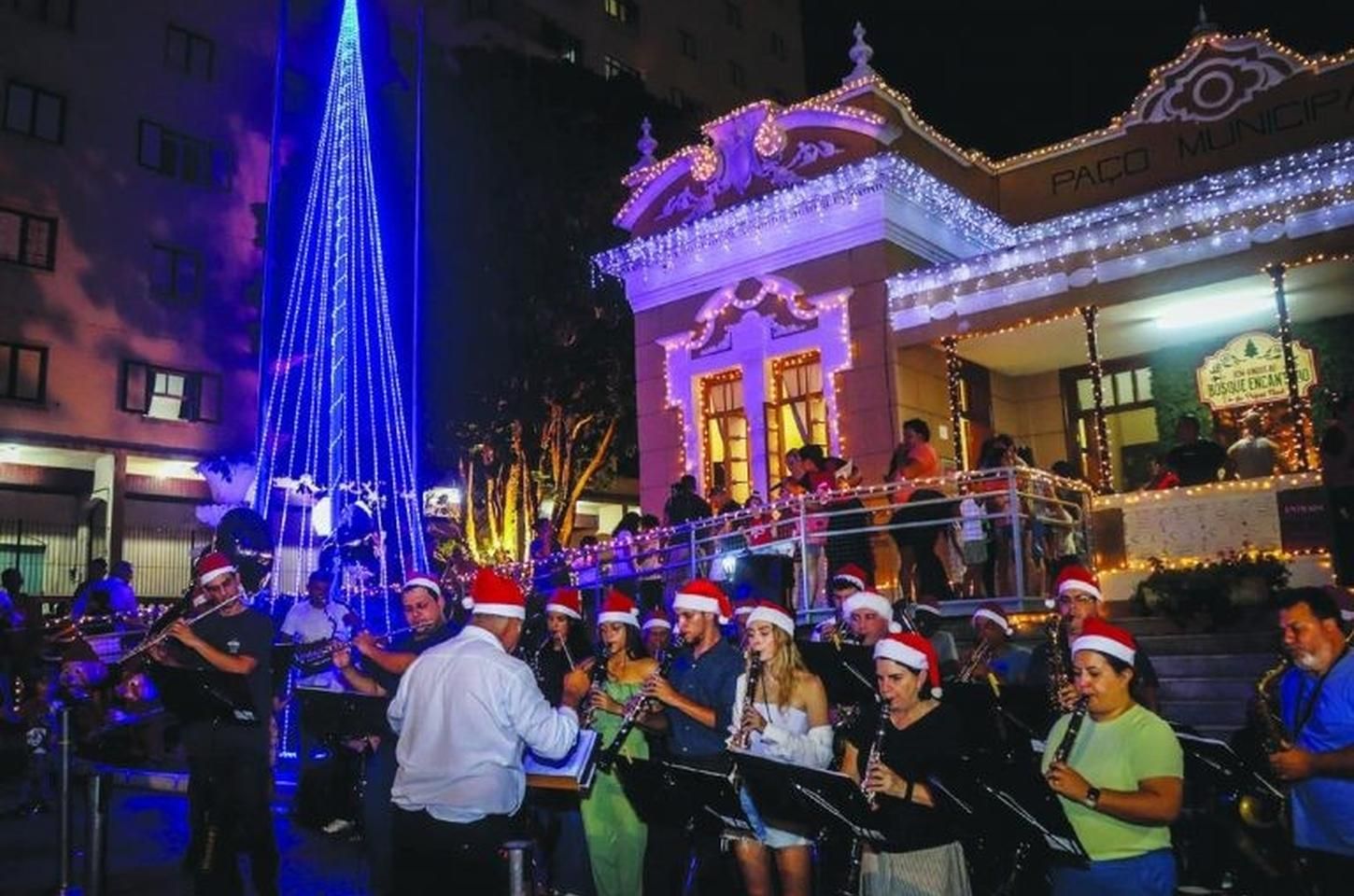 Interior de SP se ilumina com festas de Natal em 11 cidades