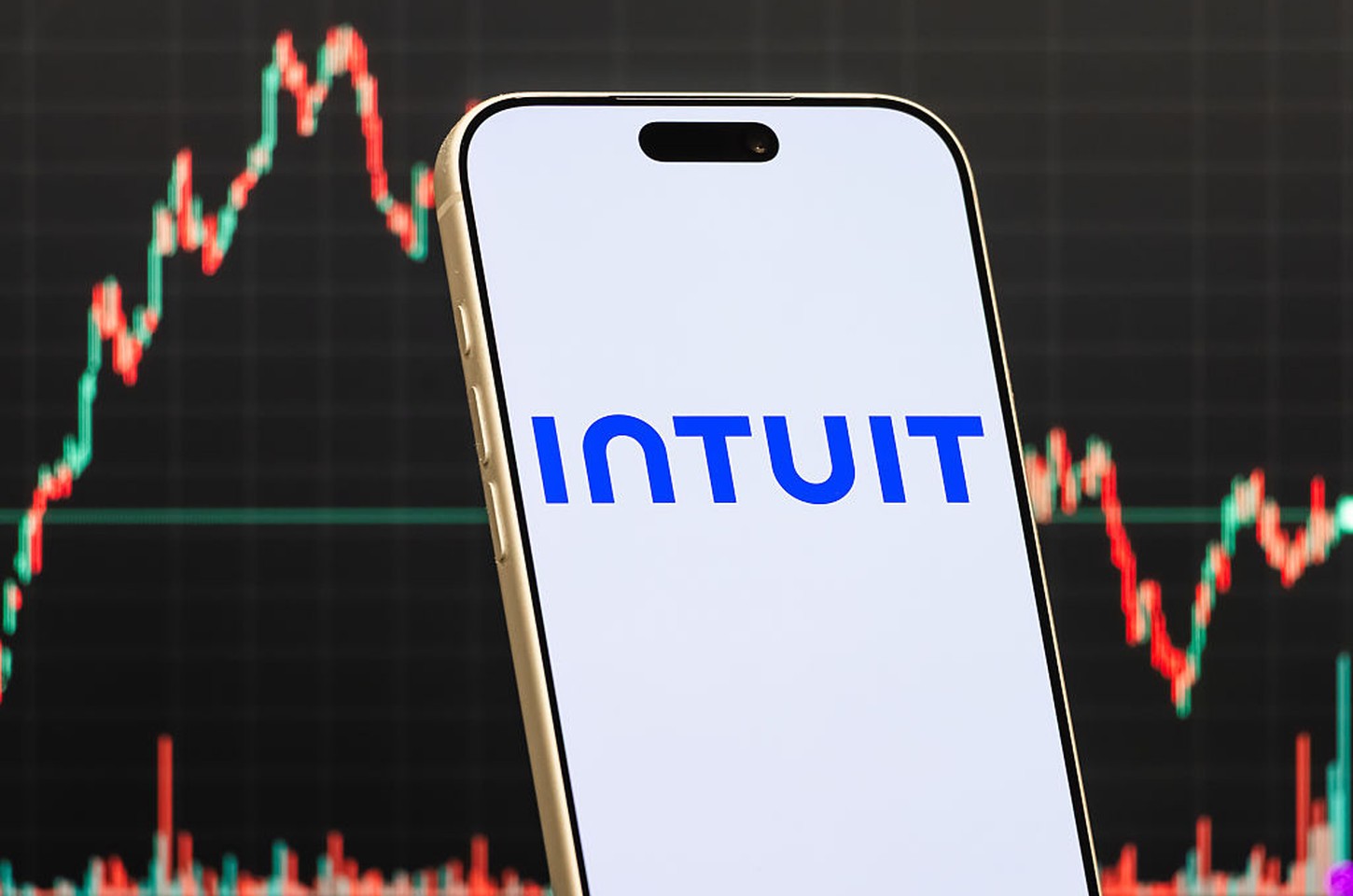 Intuit demite 3.000 funcionários para focar em IA